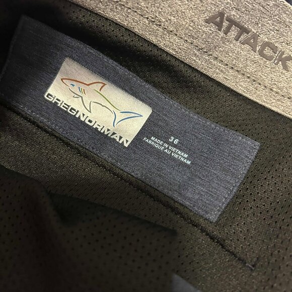 Greg Norman Men's Golf Shorts - Picture 2 of 4